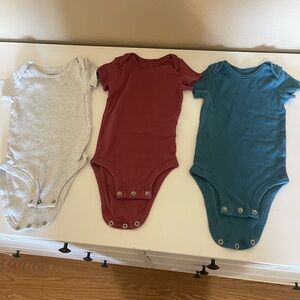 Carter's Kids Bodysuit Trio in Gray, Red, and Blue